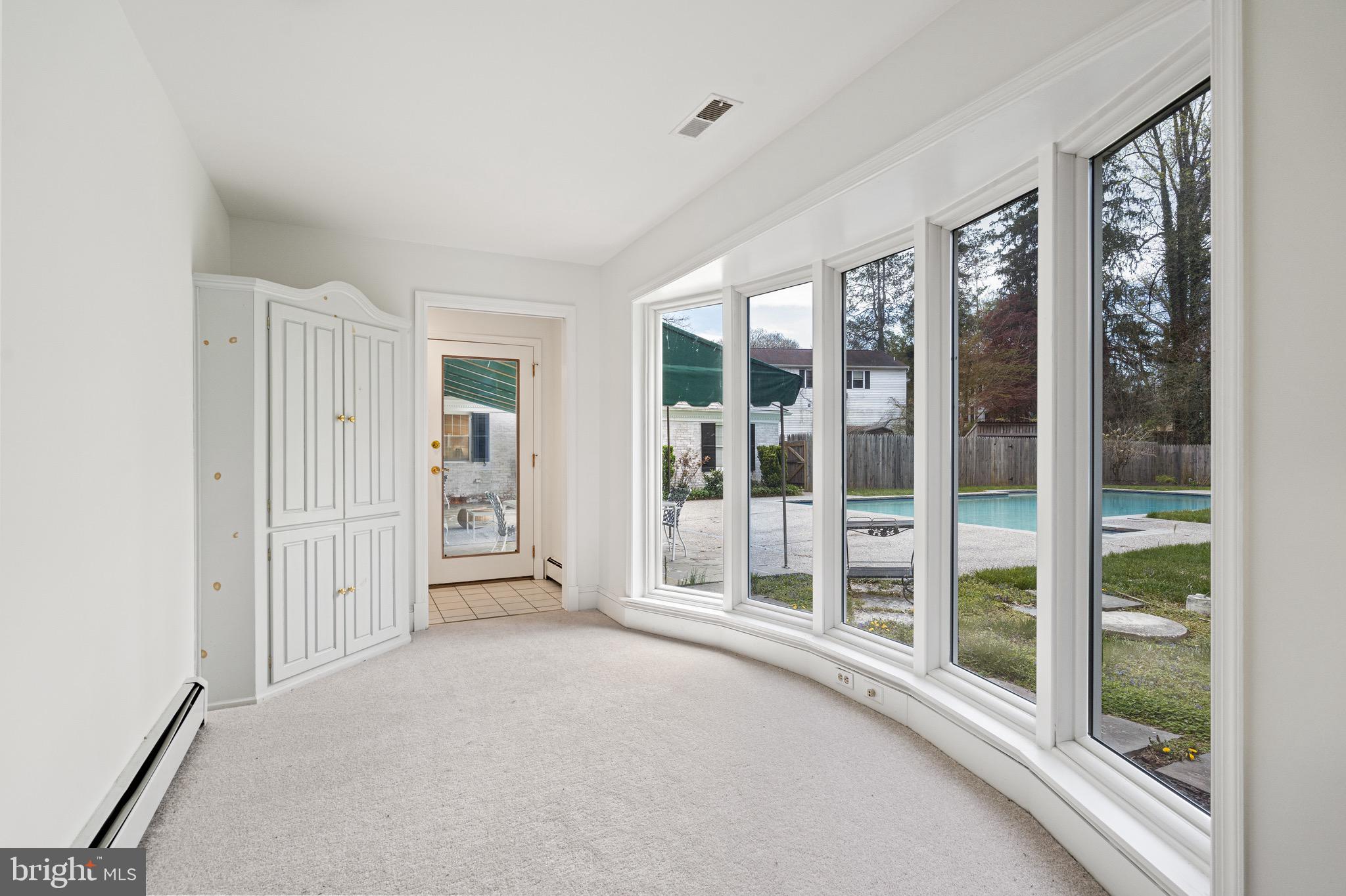 RUXTON - Residential