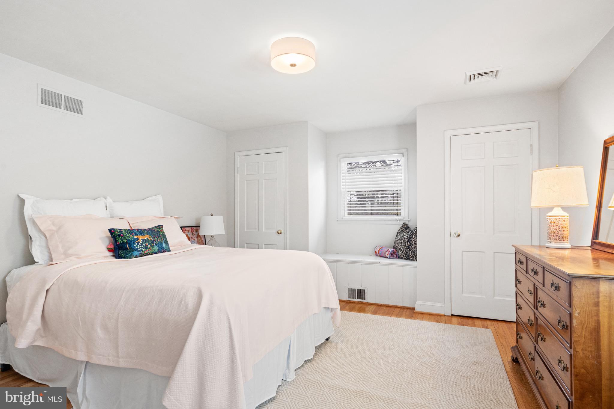 RUXTON - Residential