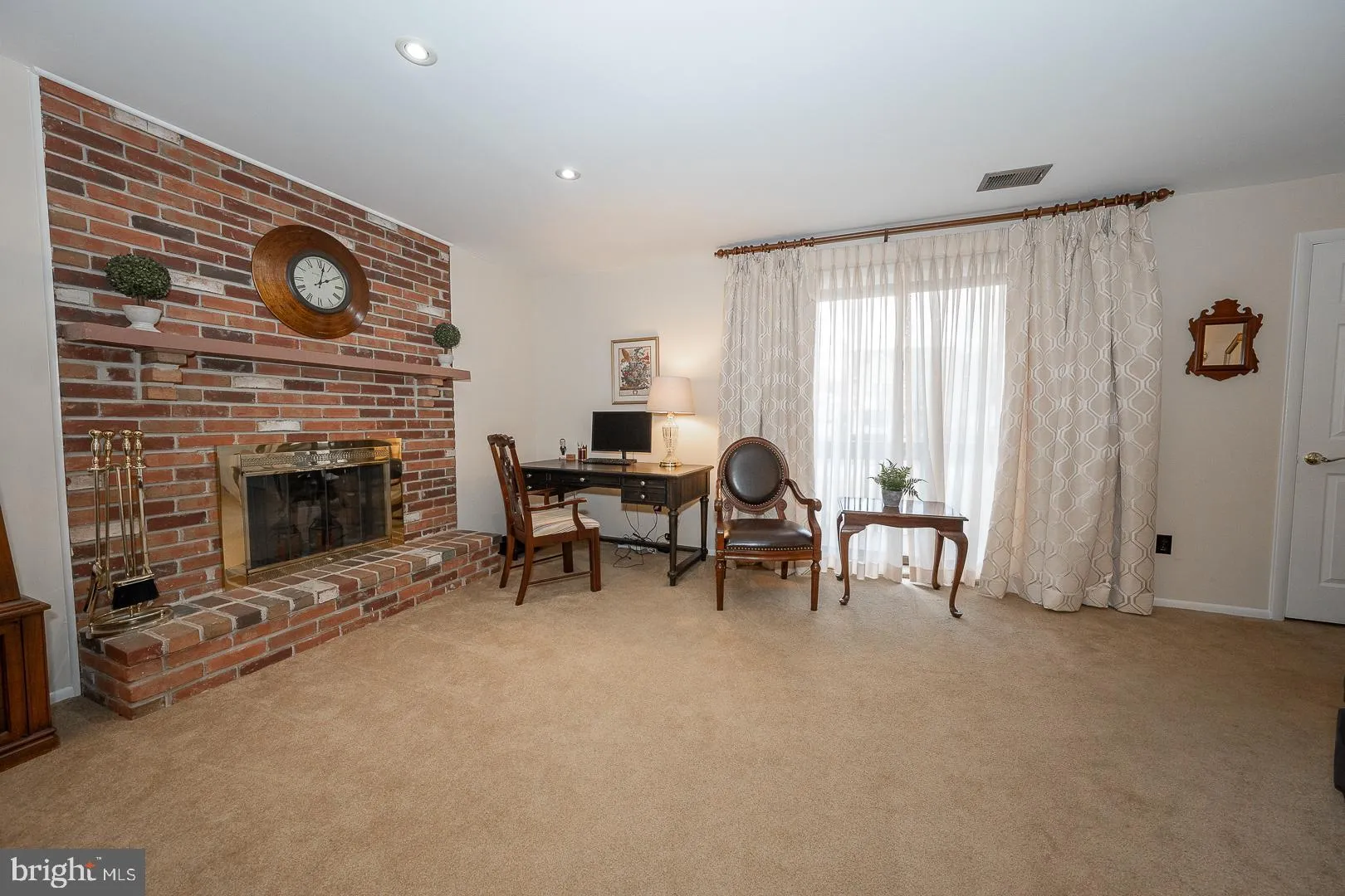 Wayne, Pennsylvania 19087, United States, 2 Bedrooms Bedrooms, ,2 BathroomsBathrooms,Residential,Active,81526