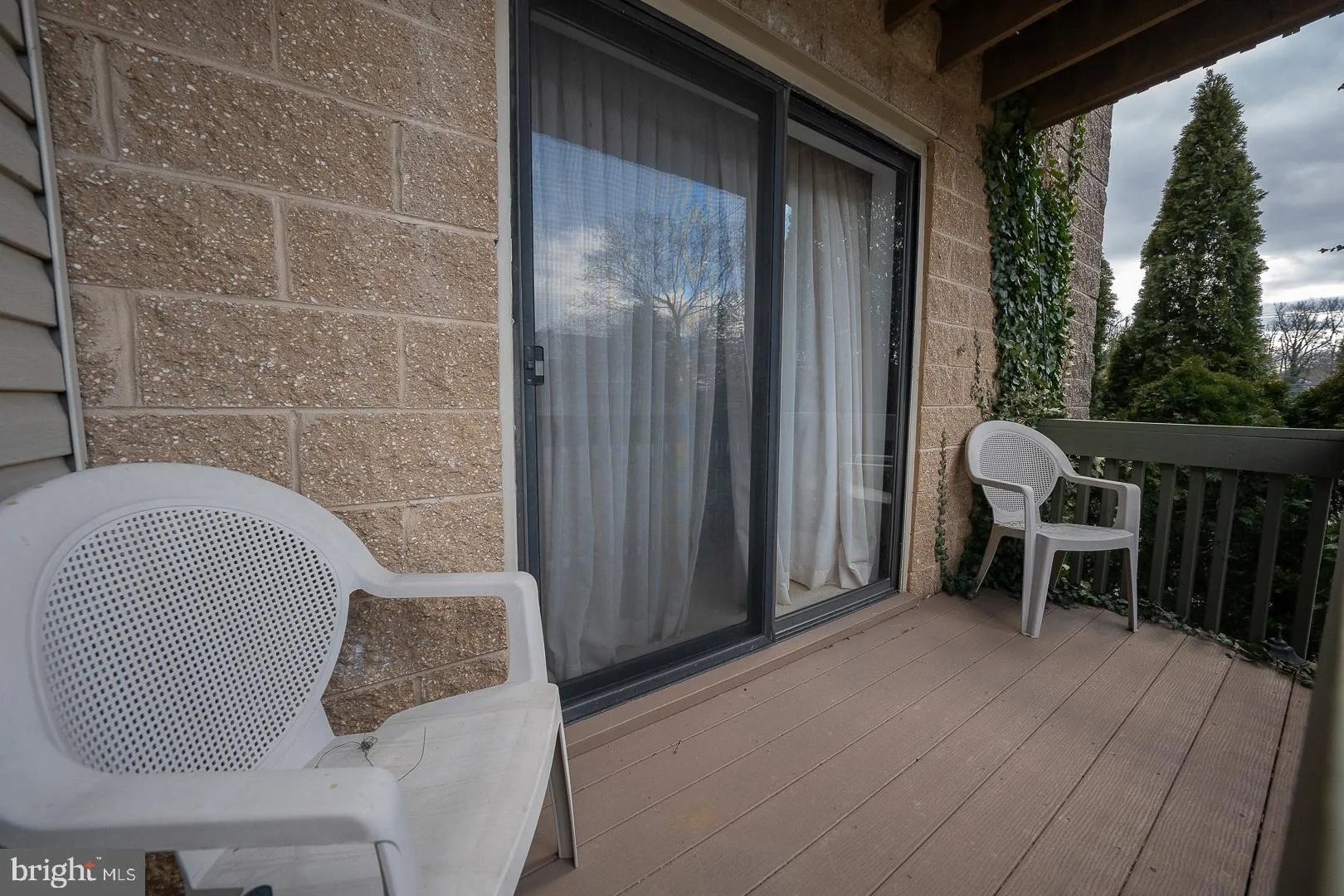 Wayne, Pennsylvania 19087, United States, 2 Bedrooms Bedrooms, ,2 BathroomsBathrooms,Residential,Active,81526