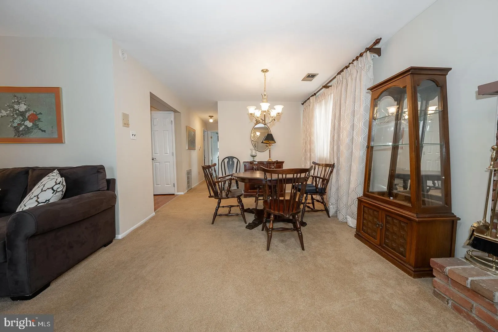 Wayne, Pennsylvania 19087, United States, 2 Bedrooms Bedrooms, ,2 BathroomsBathrooms,Residential,Active,81526