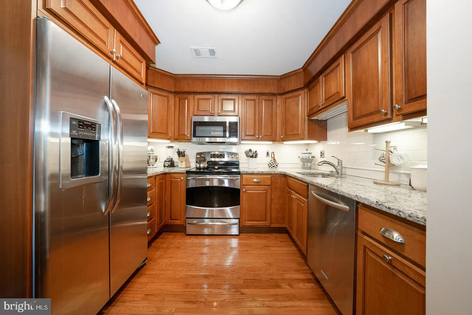 Wayne, Pennsylvania 19087, United States, 2 Bedrooms Bedrooms, ,2 BathroomsBathrooms,Residential,Active,81526