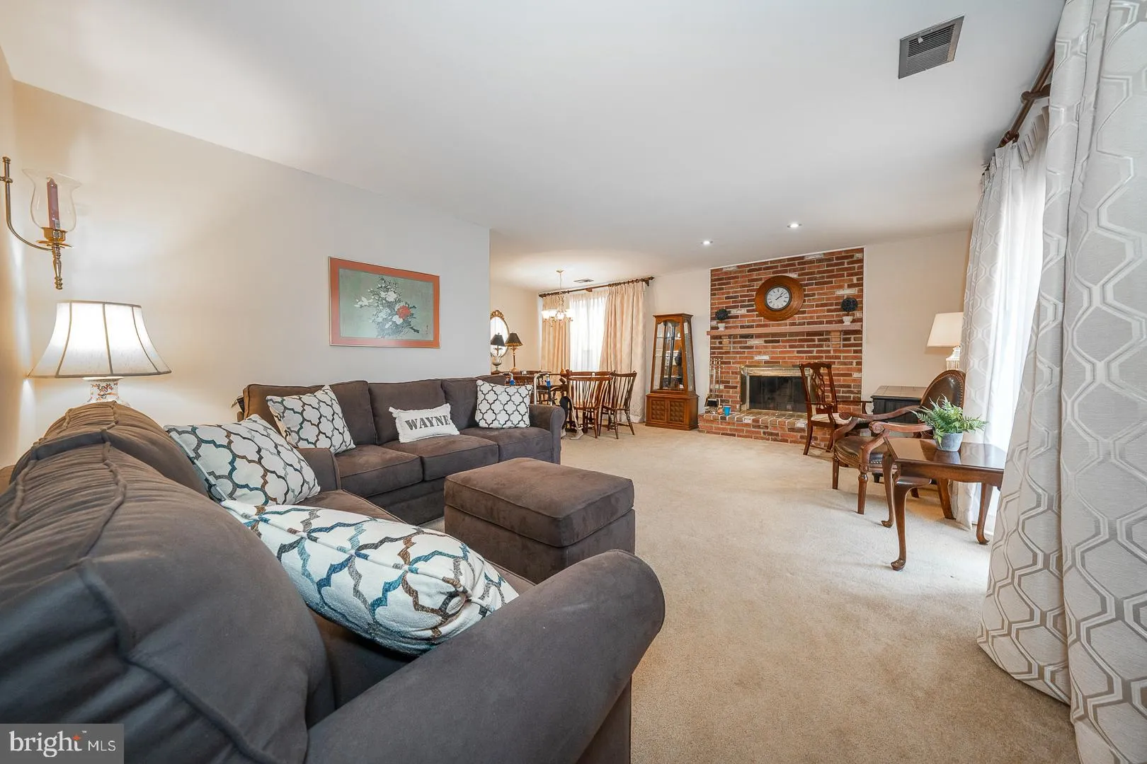 Wayne, Pennsylvania 19087, United States, 2 Bedrooms Bedrooms, ,2 BathroomsBathrooms,Residential,Active,81526