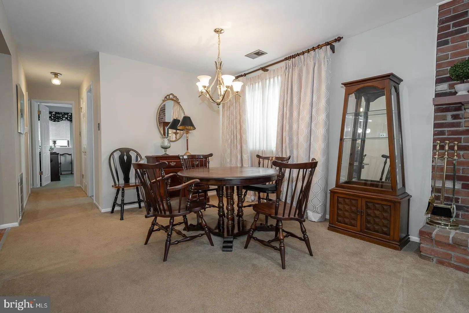 Wayne, Pennsylvania 19087, United States, 2 Bedrooms Bedrooms, ,2 BathroomsBathrooms,Residential,Active,81526