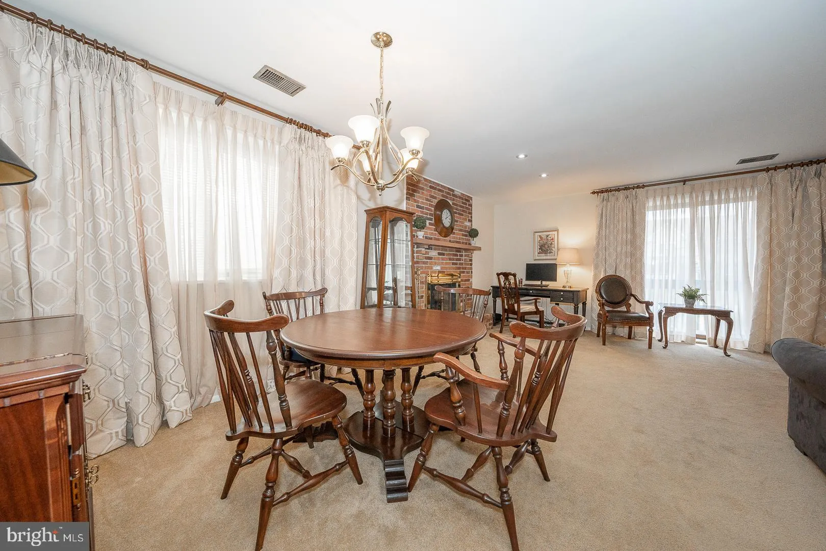 Wayne, Pennsylvania 19087, United States, 2 Bedrooms Bedrooms, ,2 BathroomsBathrooms,Residential,Active,81526