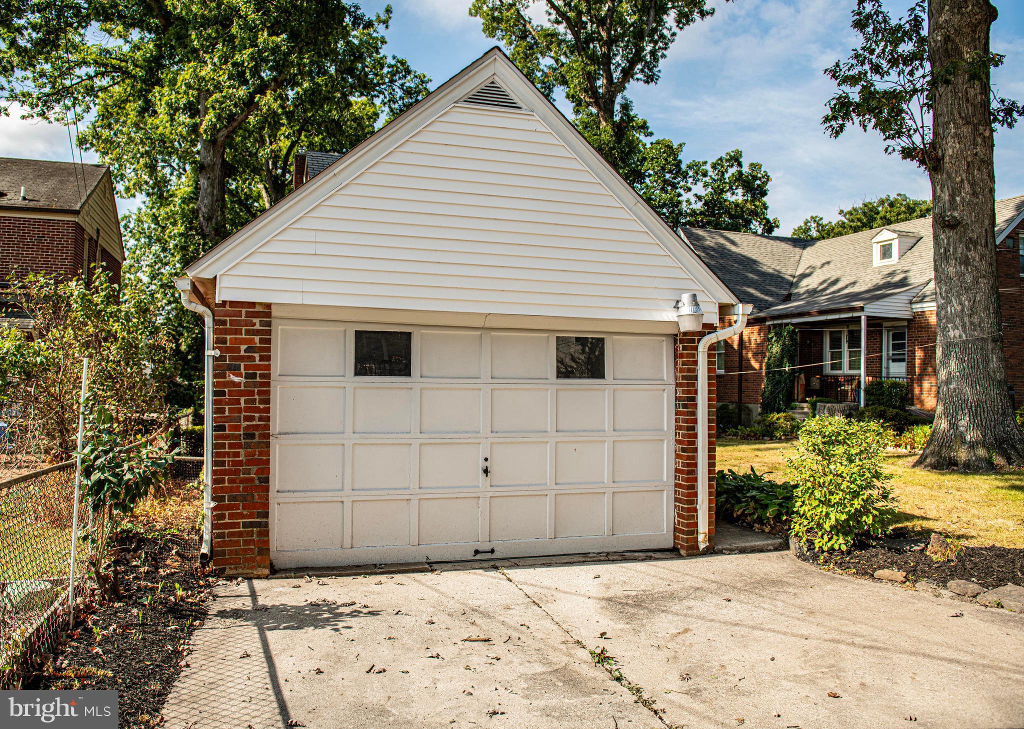 OVERLEA MANOR - Residential