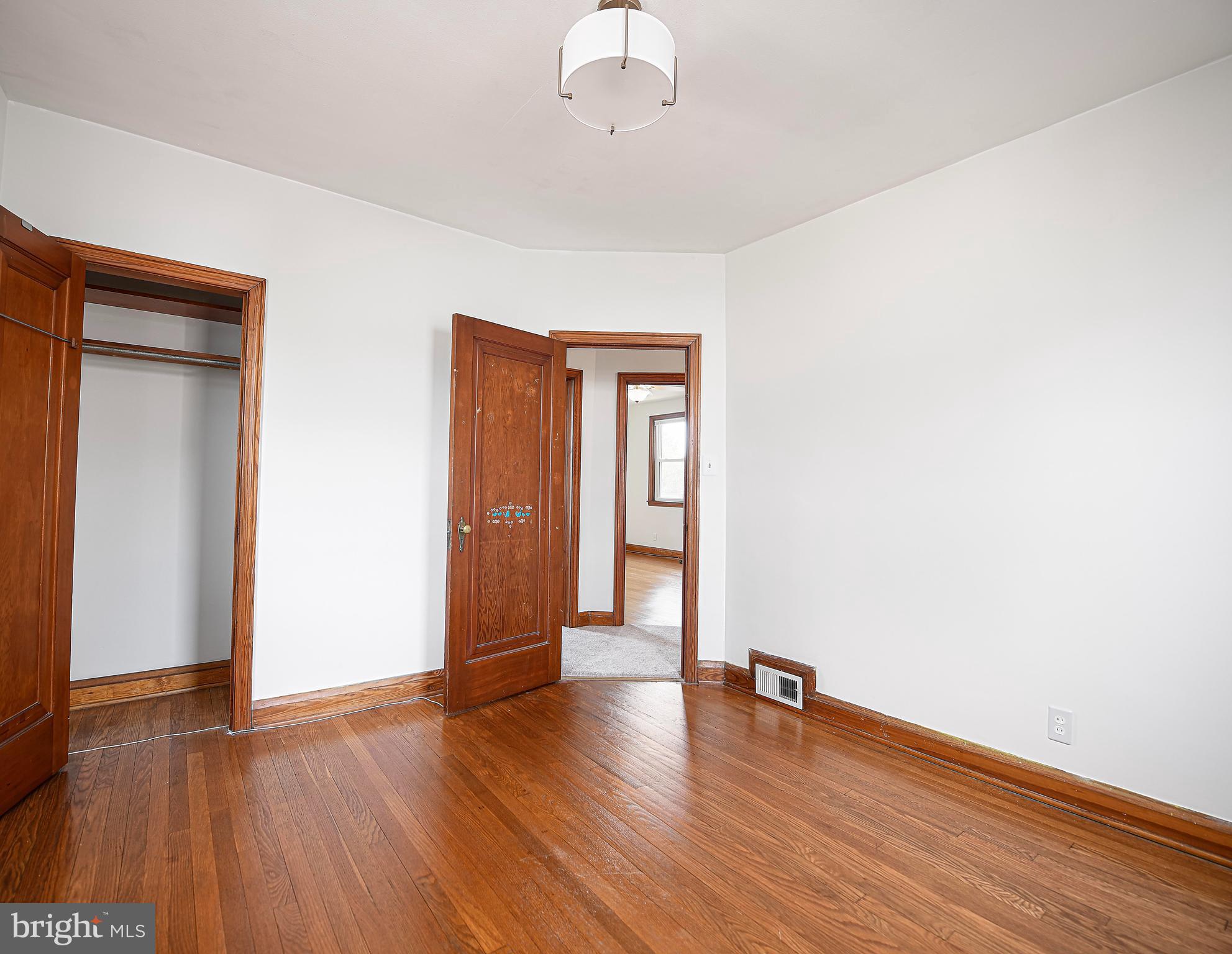 OVERLEA MANOR - Residential