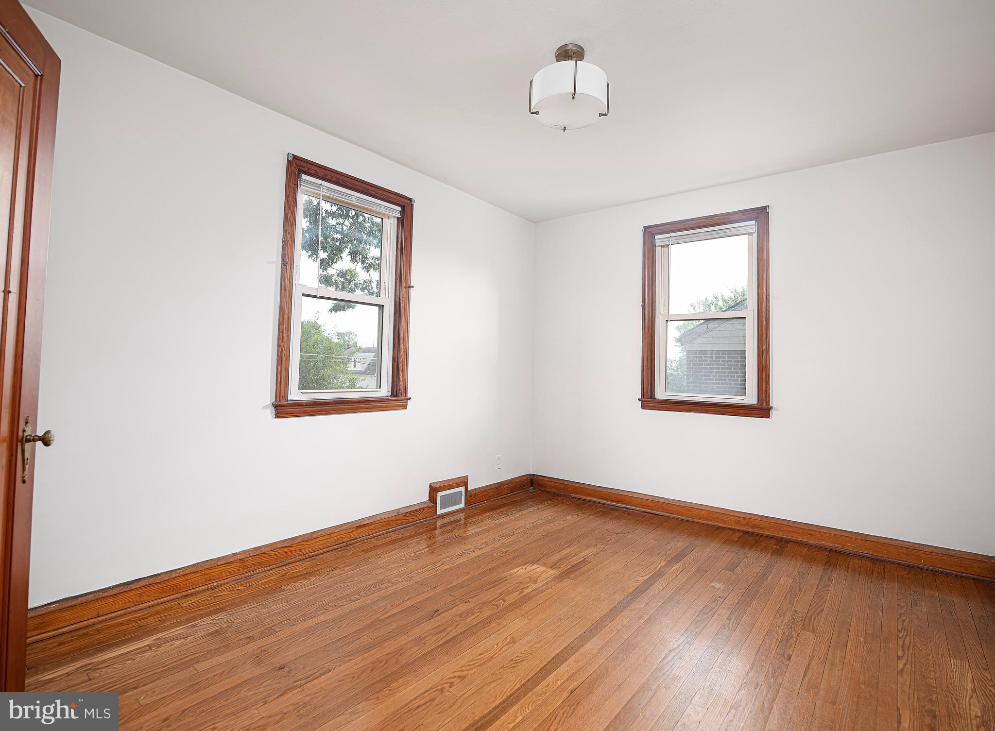 OVERLEA MANOR - Residential