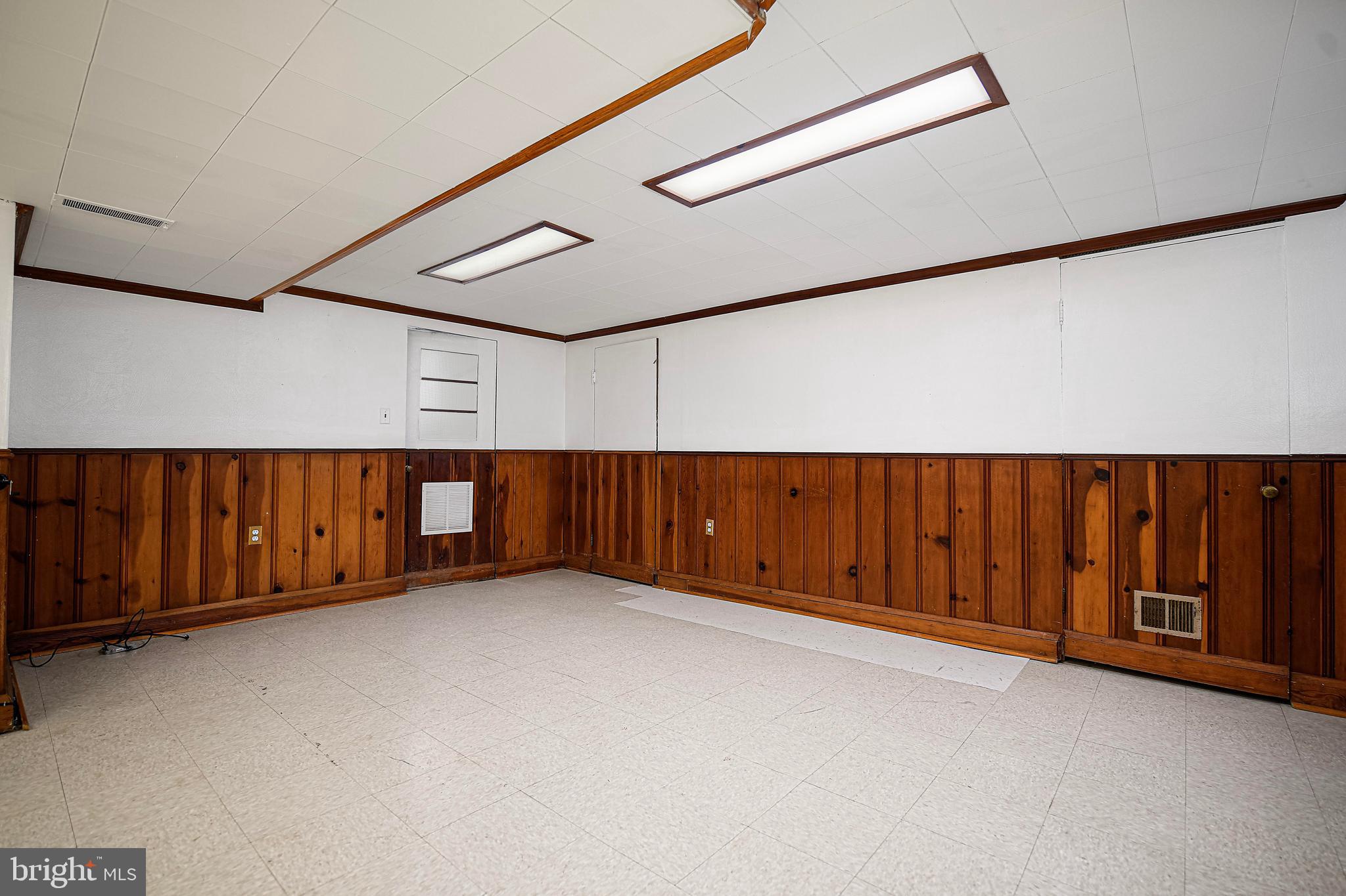 OVERLEA MANOR - Residential