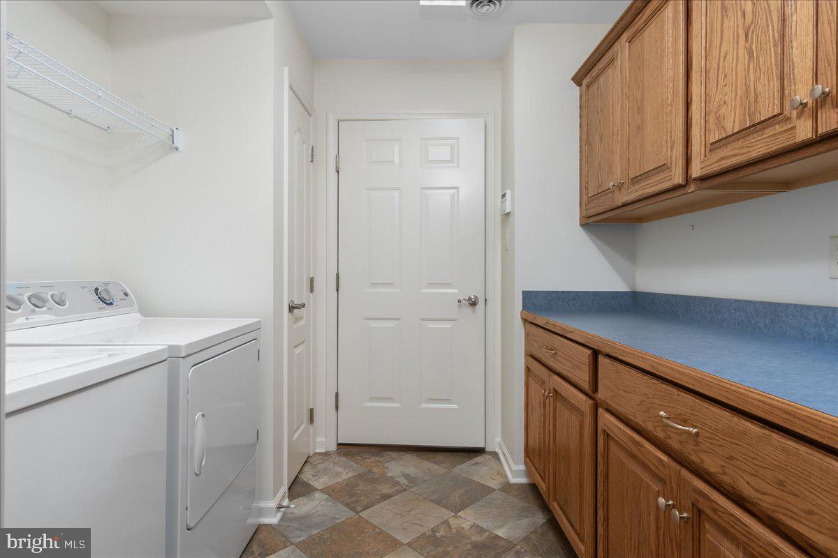 EMERALD POINTE - Residential