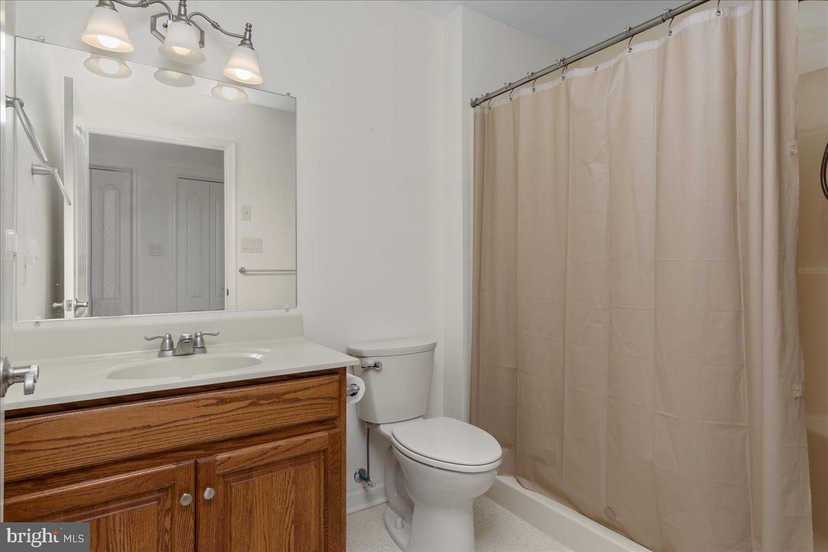 EMERALD POINTE - Residential