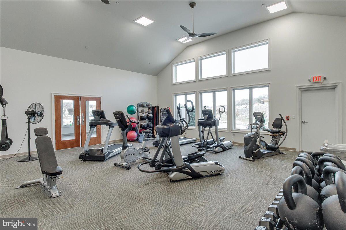 EMERALD POINTE - Residential