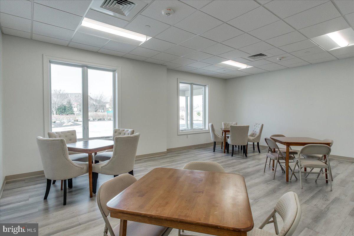 EMERALD POINTE - Residential