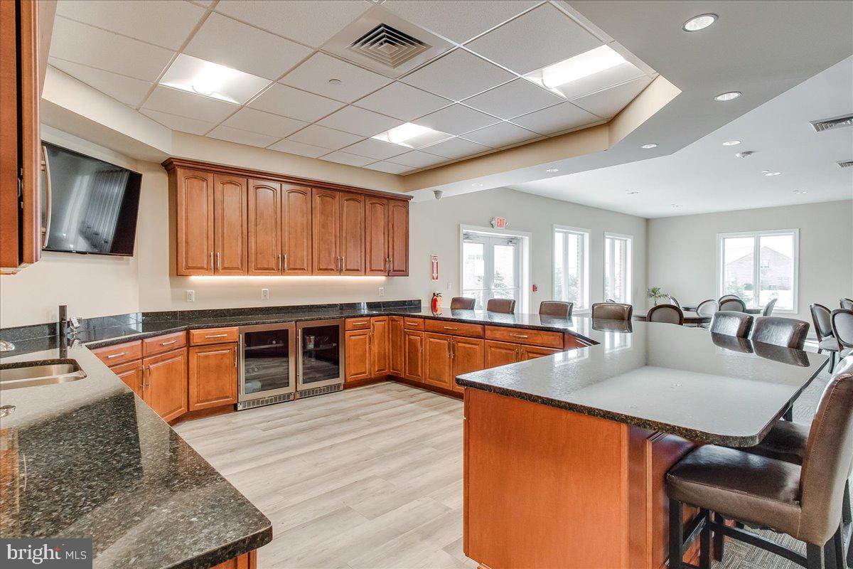 EMERALD POINTE - Residential