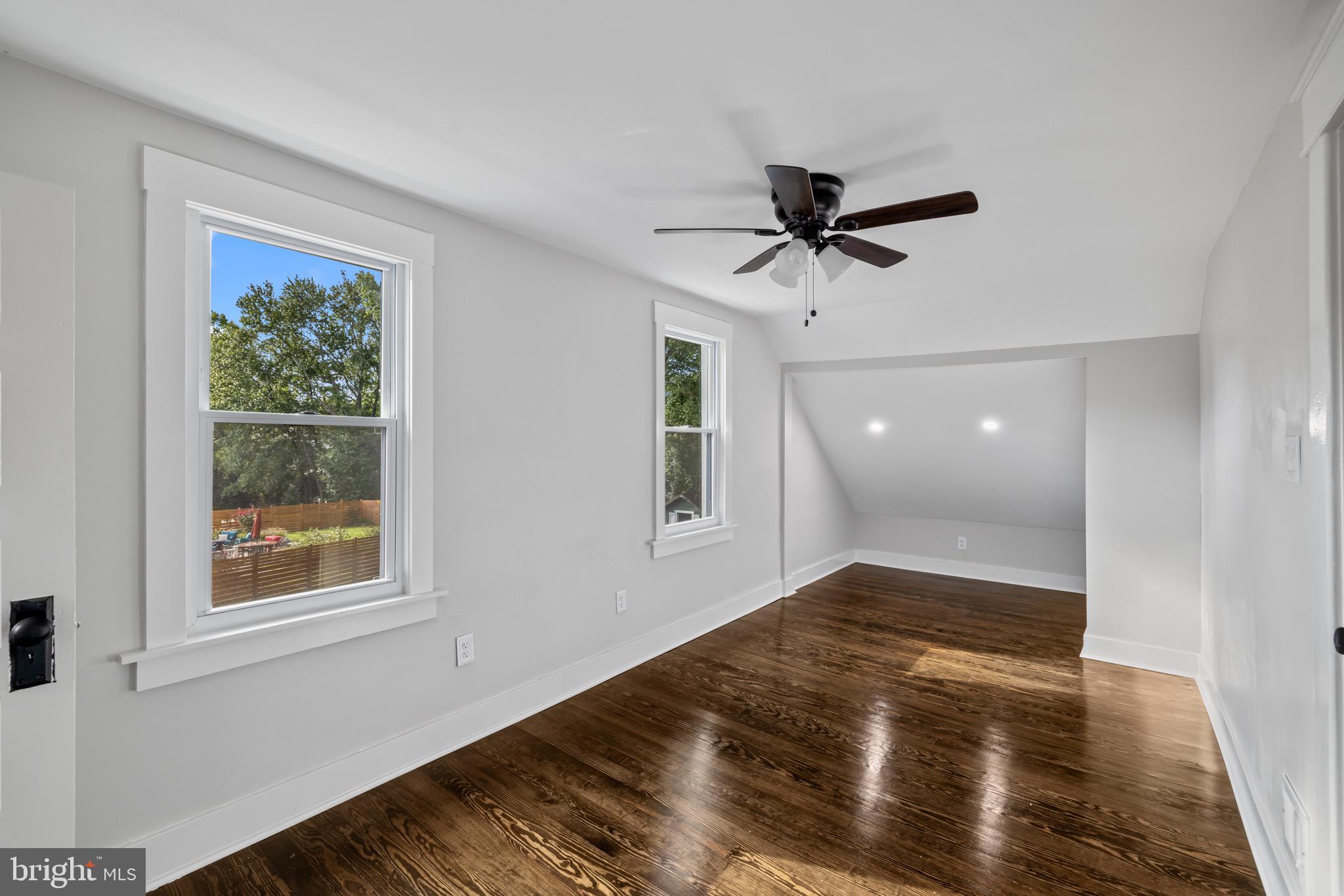 MILL CREEK SOUTH - Residential