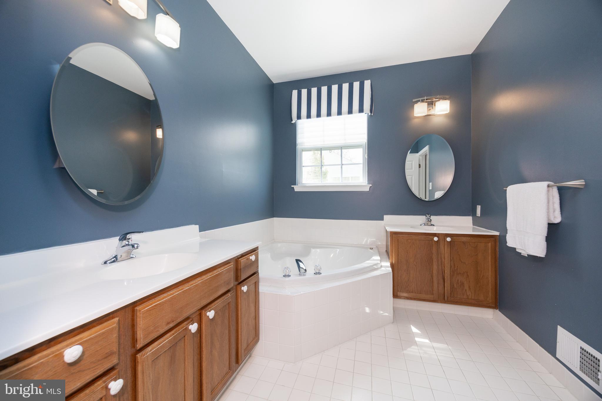 FOX HILL FARM - Residential