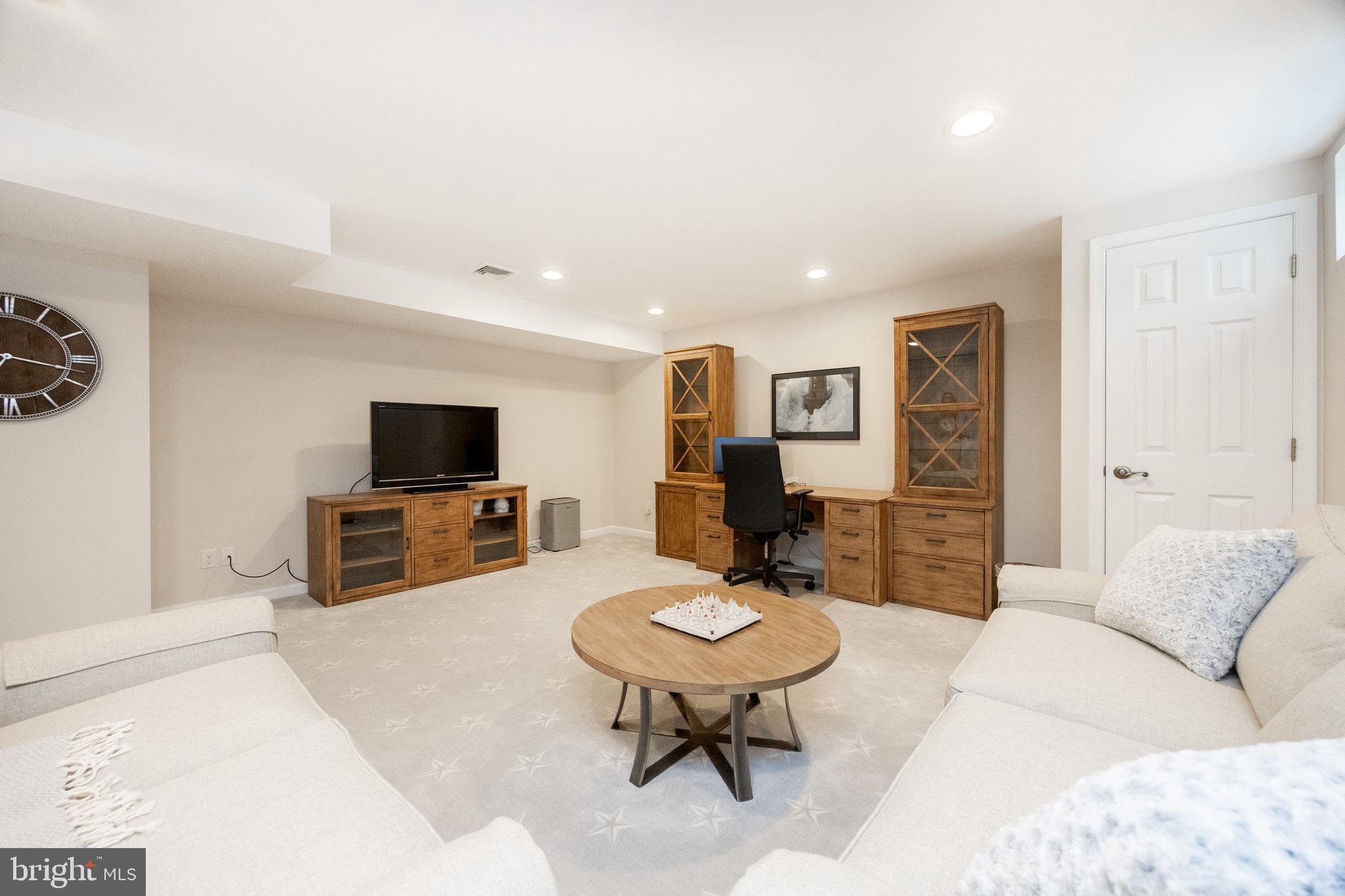 FOX HILL FARM - Residential