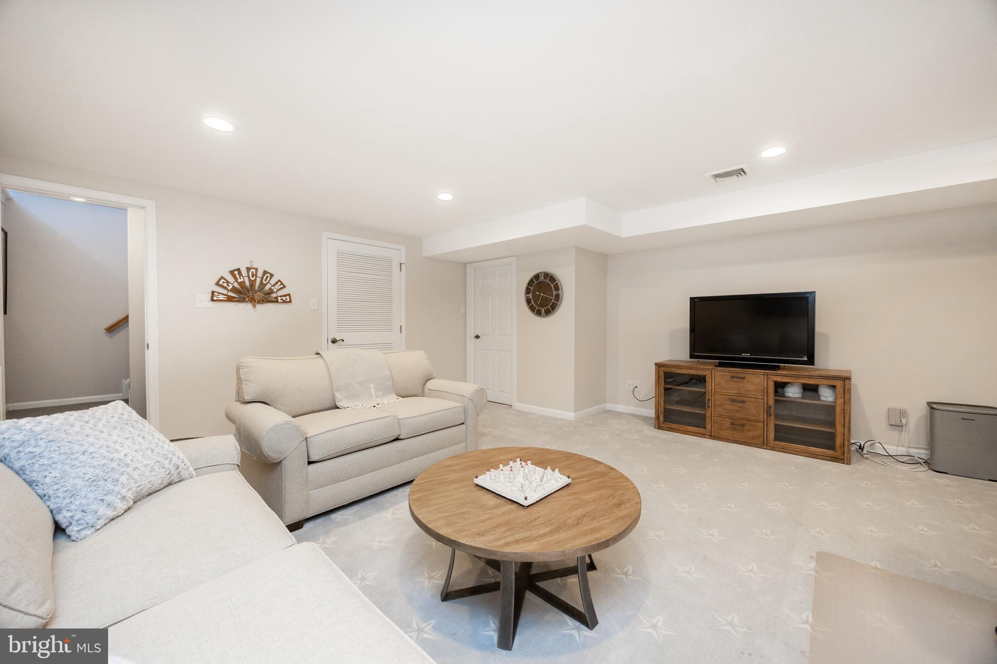 FOX HILL FARM - Residential