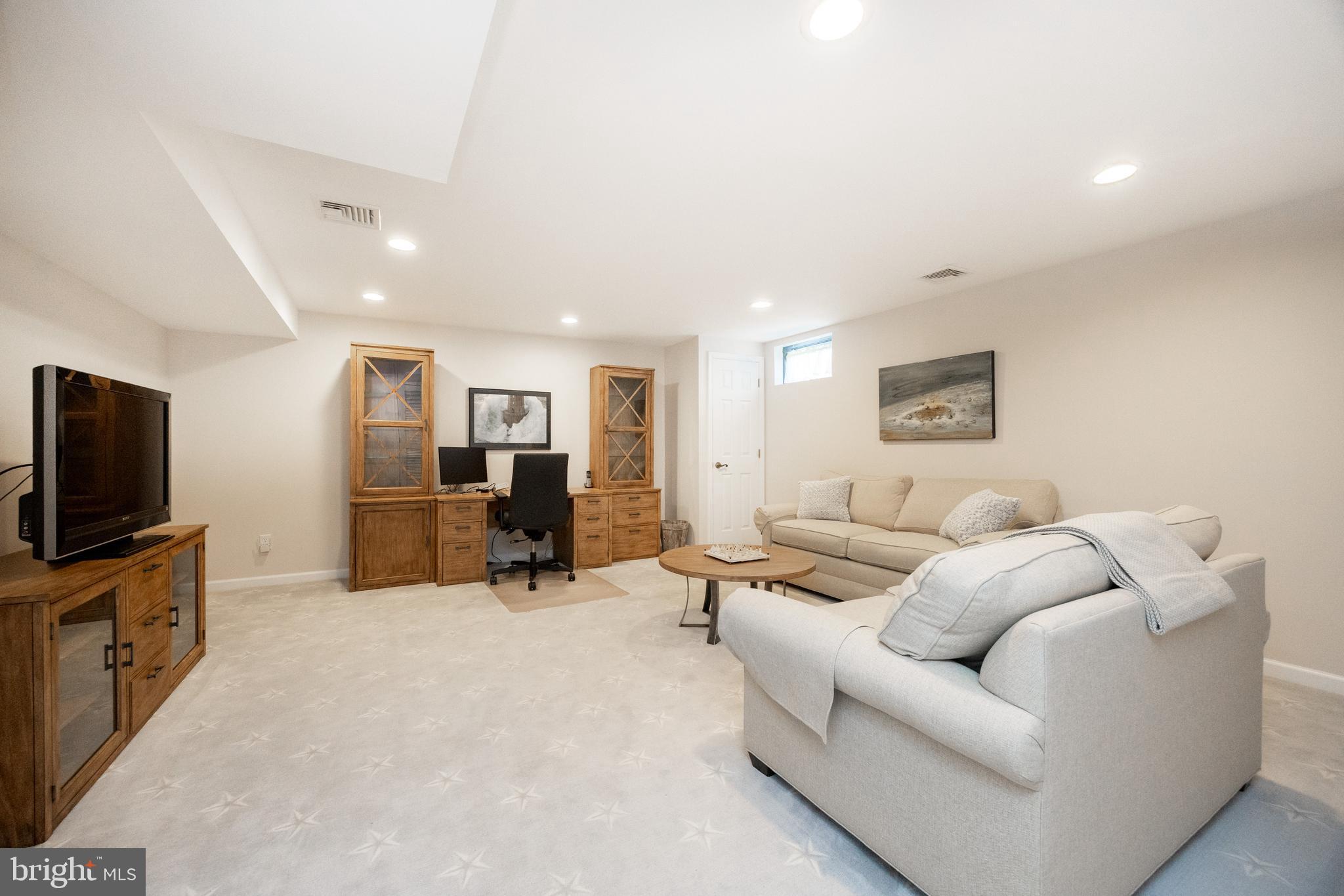 FOX HILL FARM - Residential