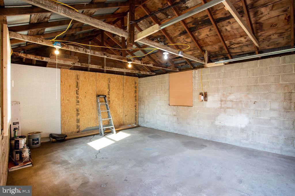 NONE, RURAL - Residential