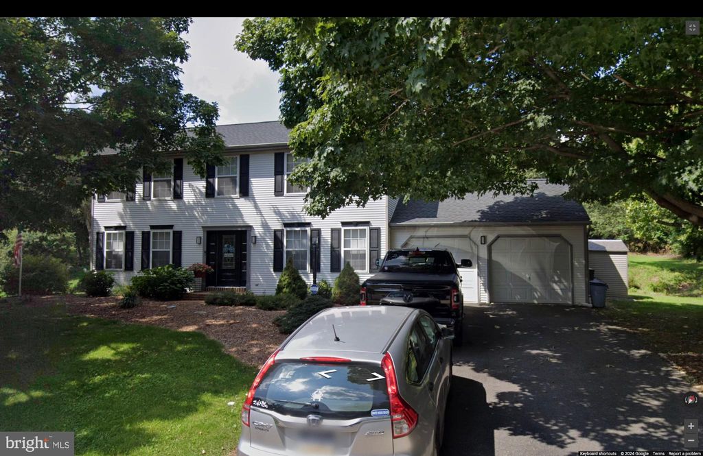 Photo of 214 Springlawn Drive, LANCASTER, PA 17601 (MLS # PALA2061124)