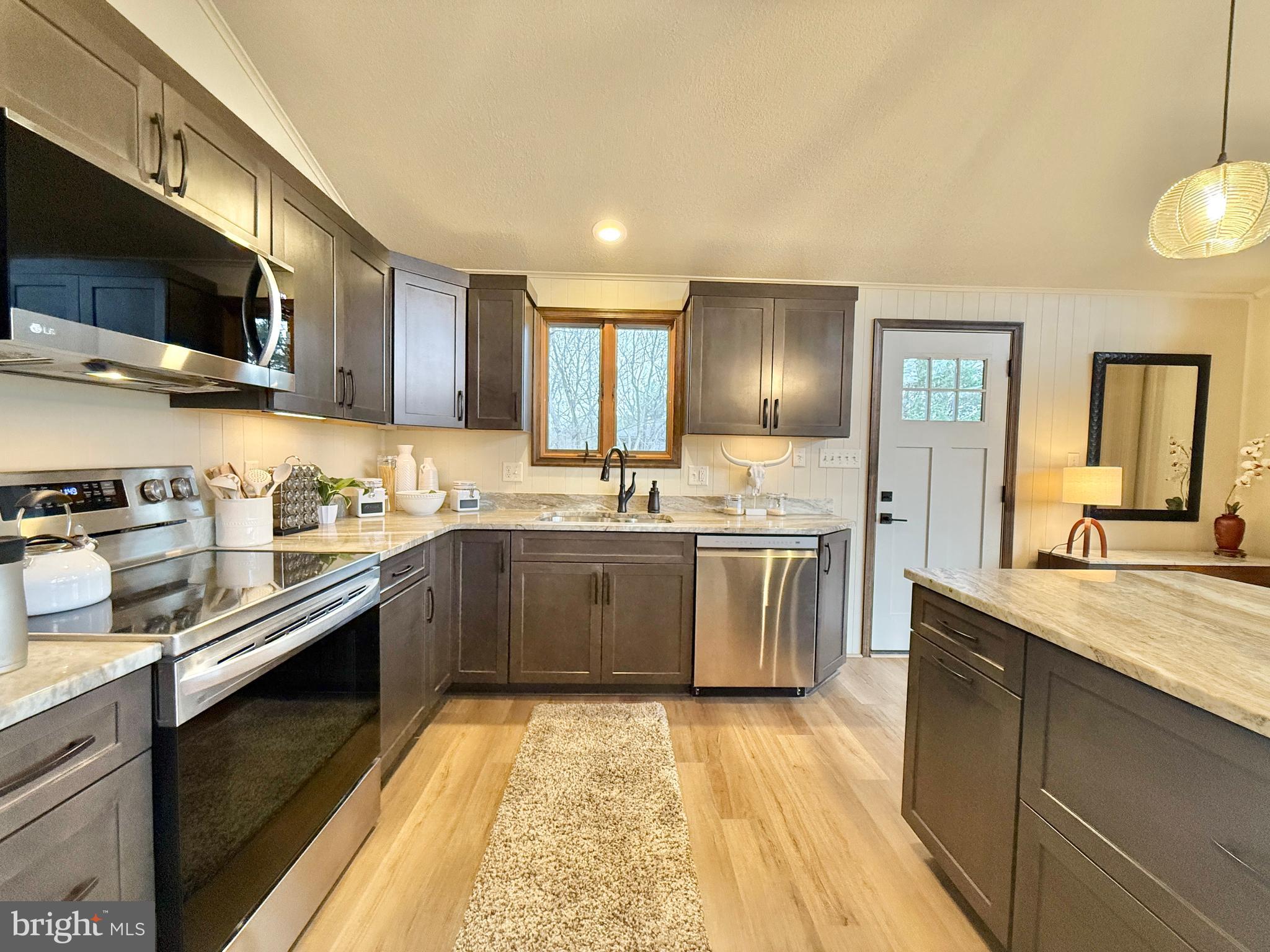 THE WOODS - Residential