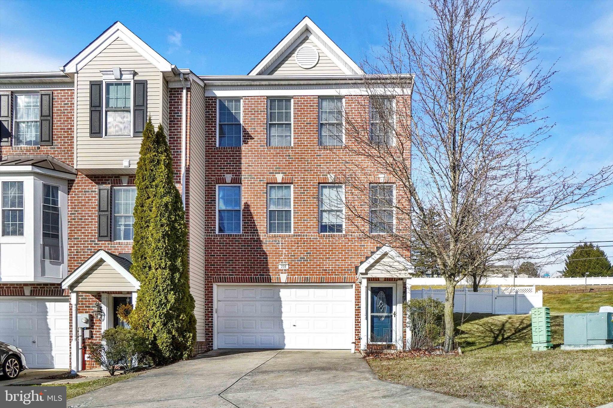 TRAIL VIEW - Residential