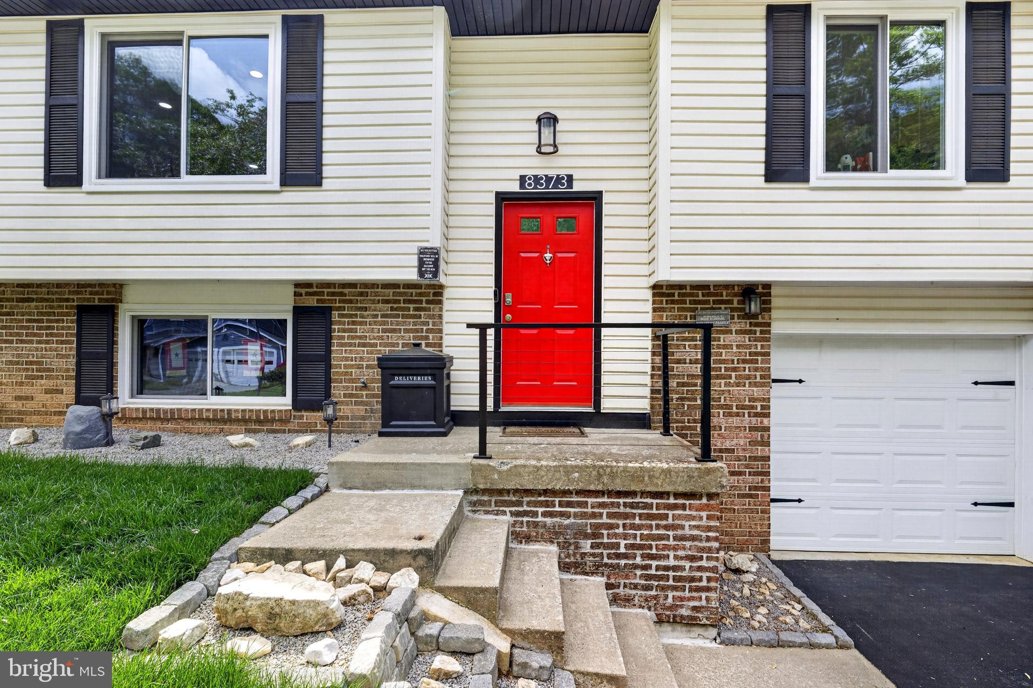 8373 MAGIC LEAF ROAD