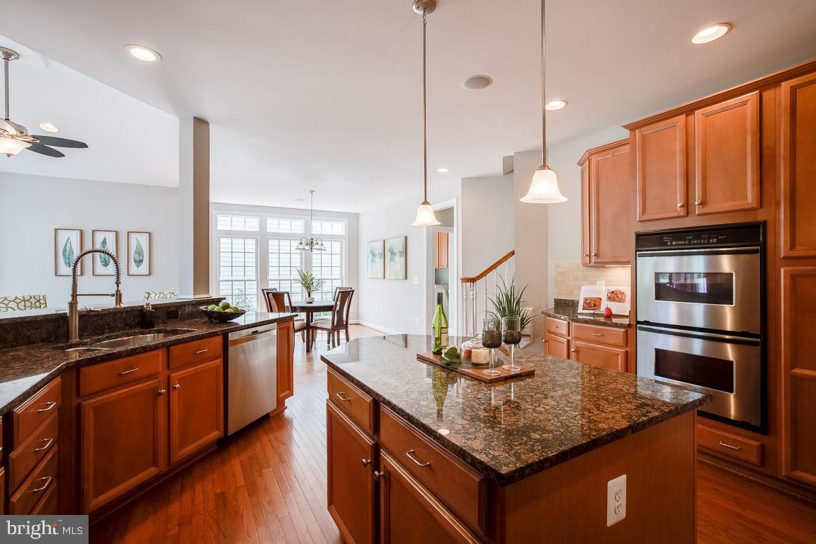 LANSDOWNE ON THE POTOMAC - Residential