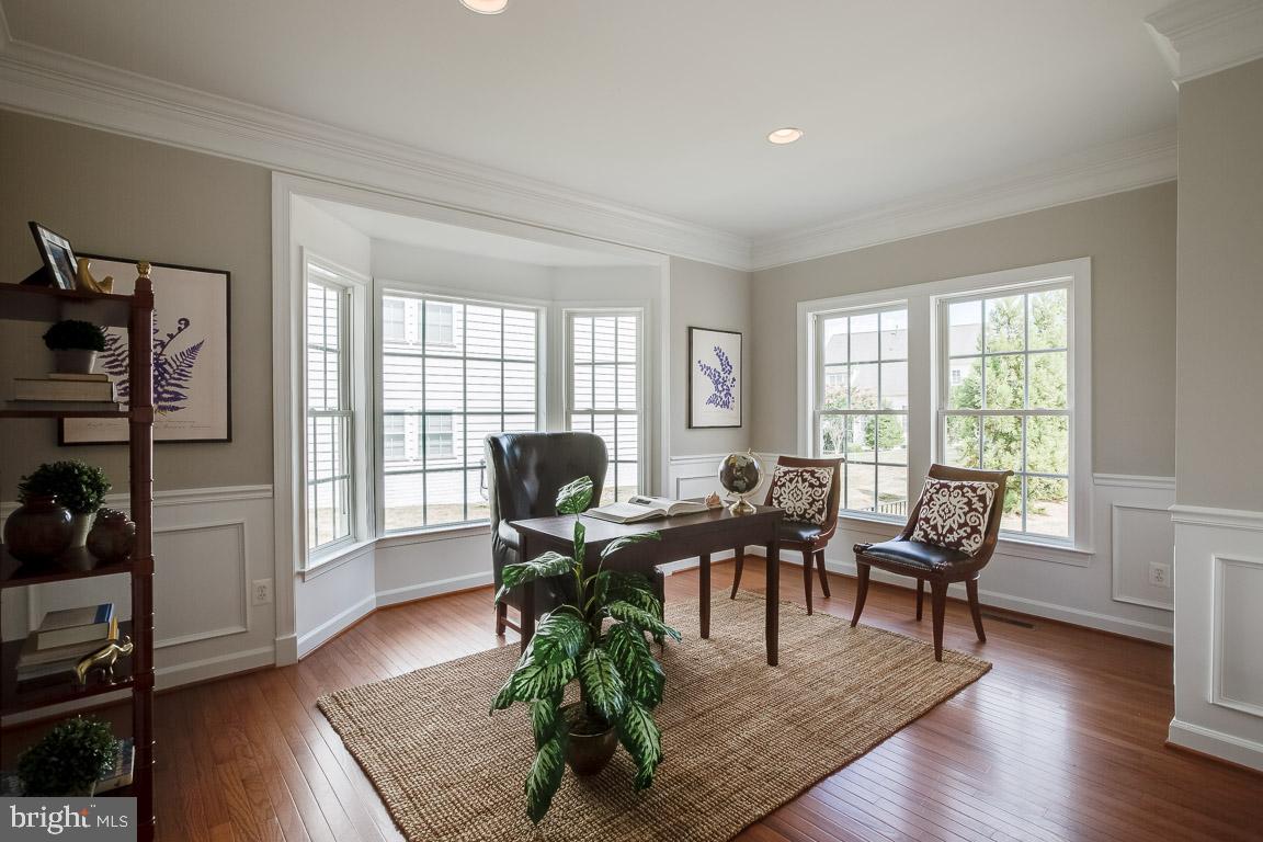 LANSDOWNE ON THE POTOMAC - Residential