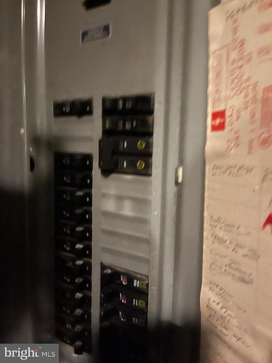 KENSINGTON - Commercial Lease