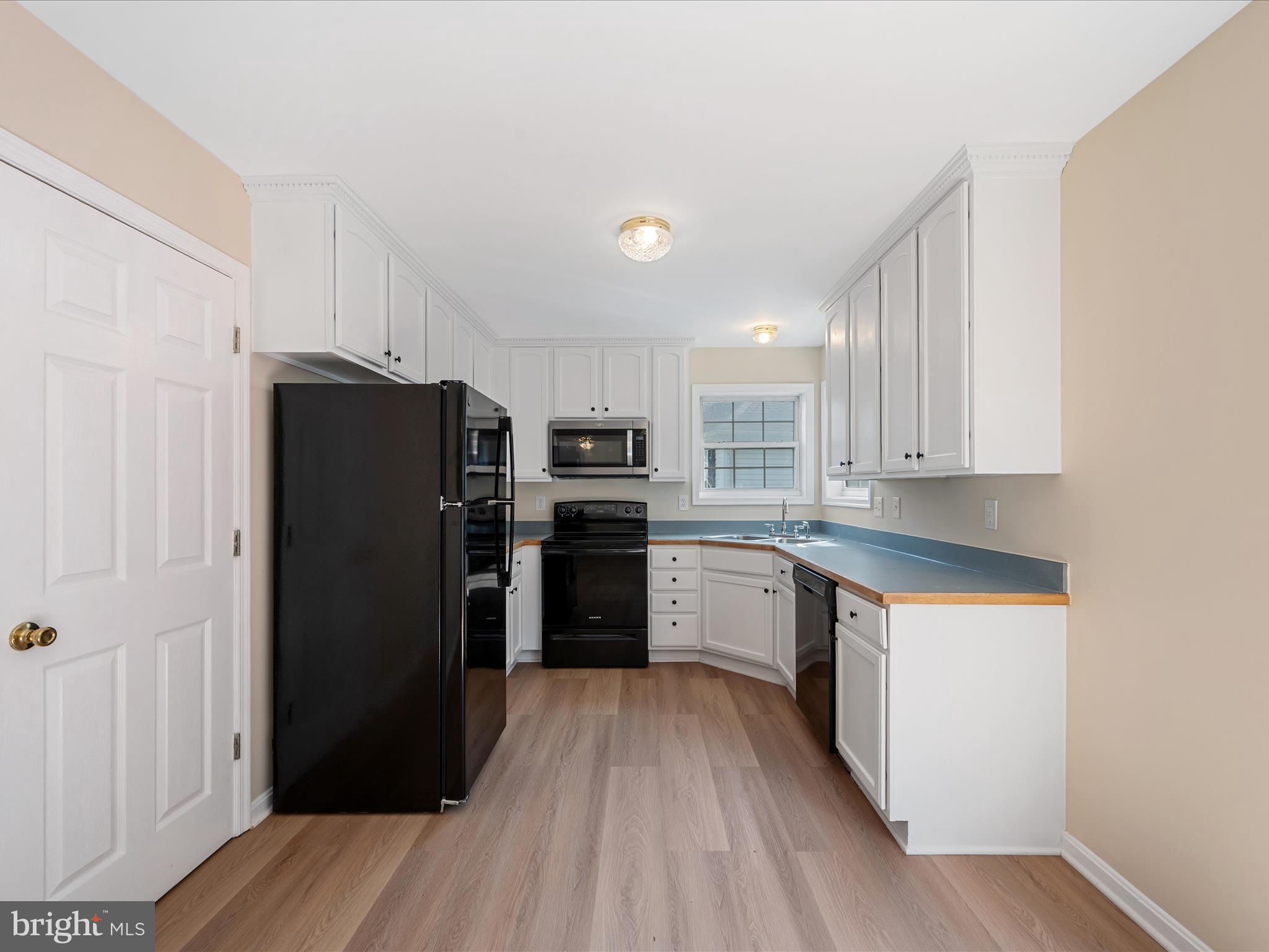 SYCAMORE VILLAGE - Residential