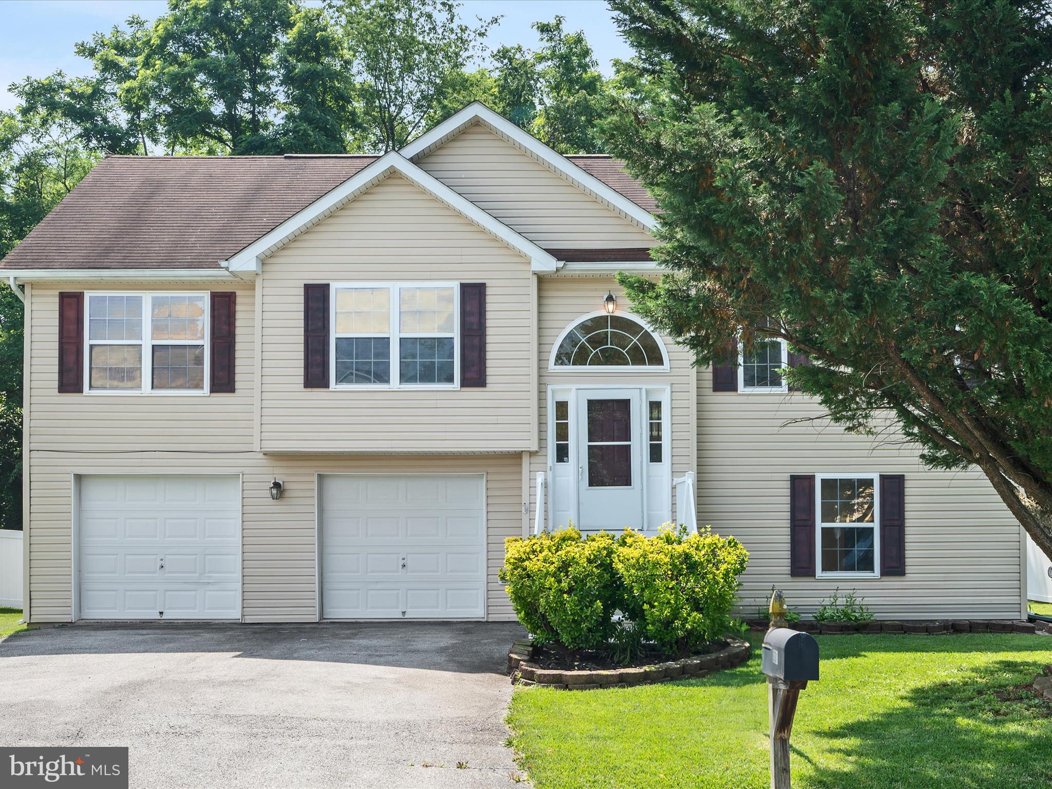 SYCAMORE VILLAGE - Residential