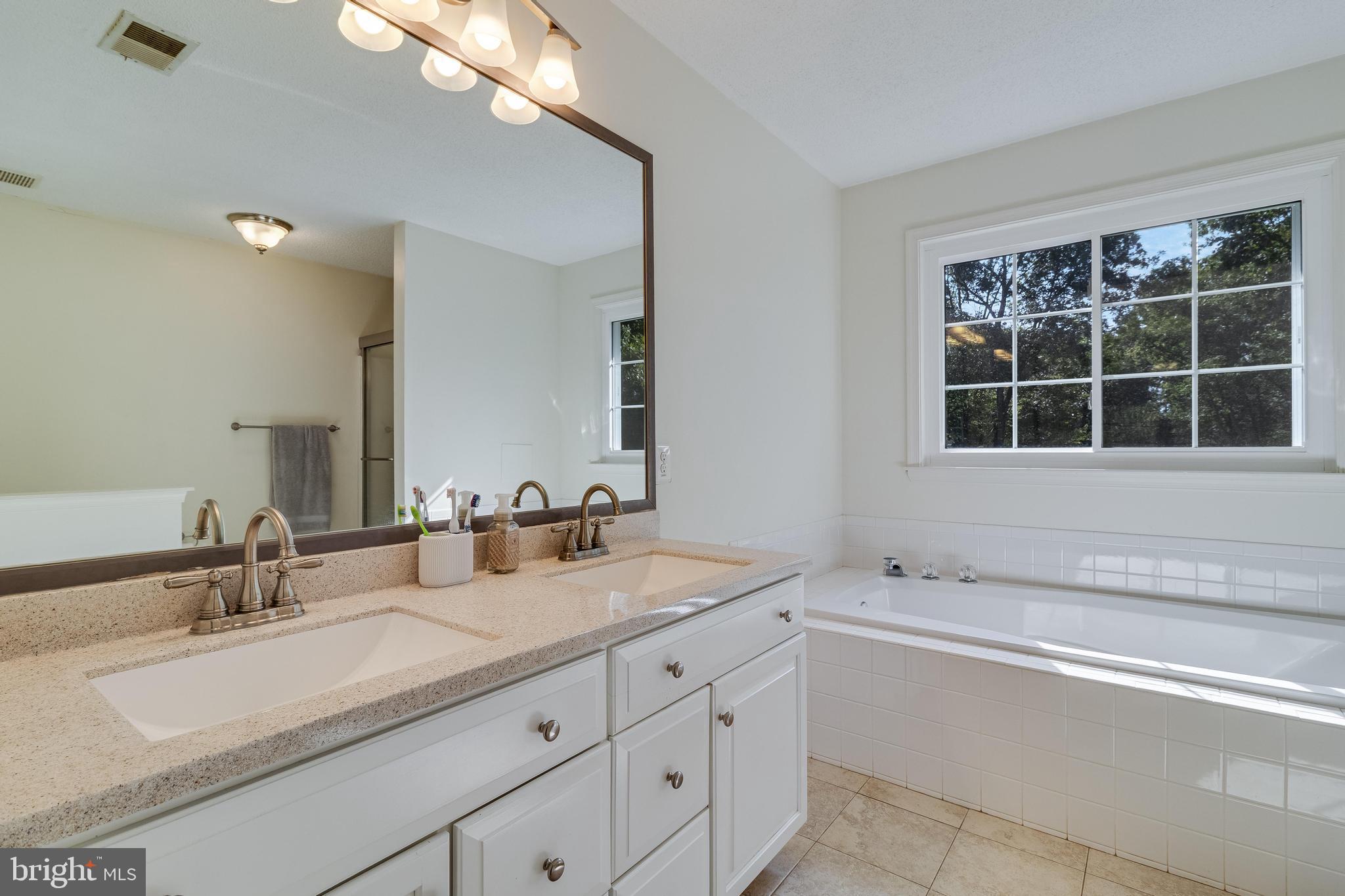 KINGS GRANT LA PLATA - Residential