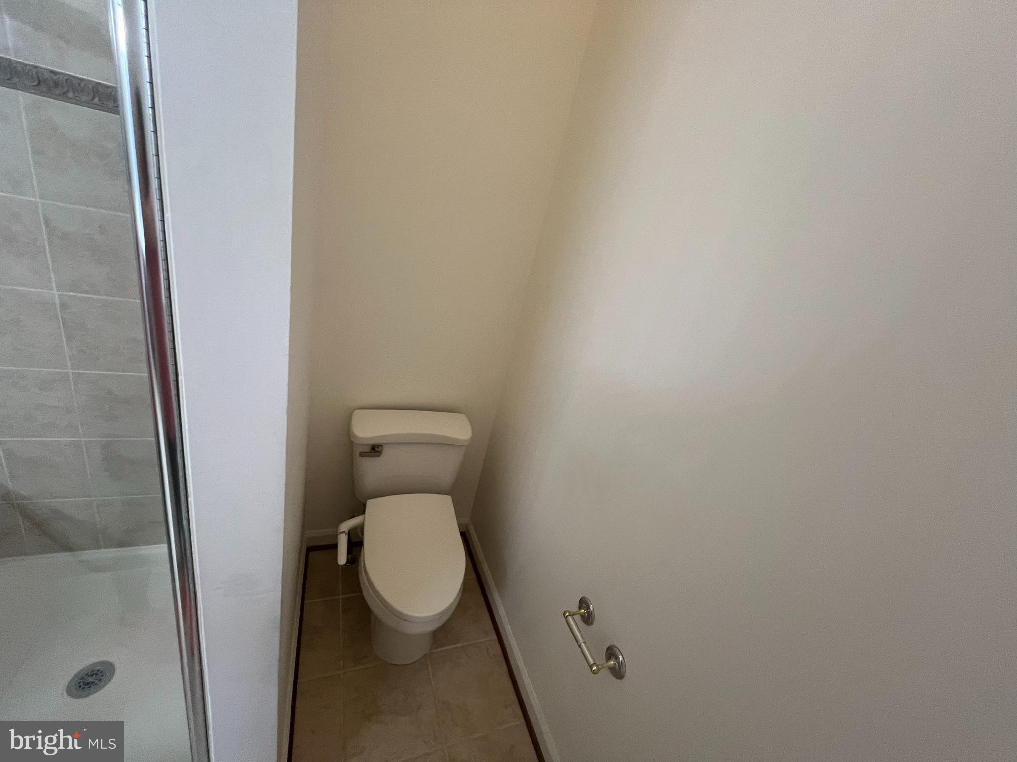 CLARKSBURG VILLAGE - Residential Lease