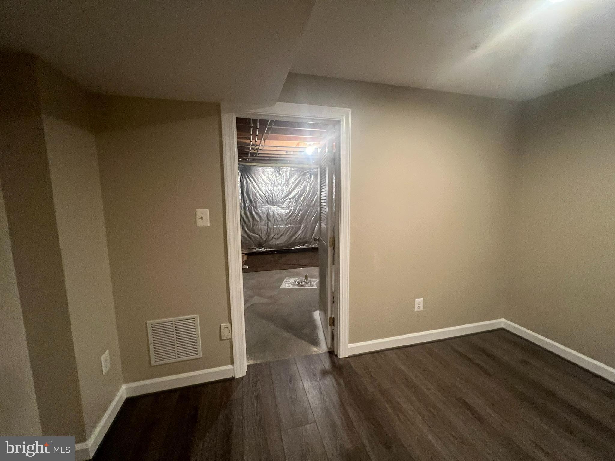 CLARKSBURG VILLAGE - Residential Lease