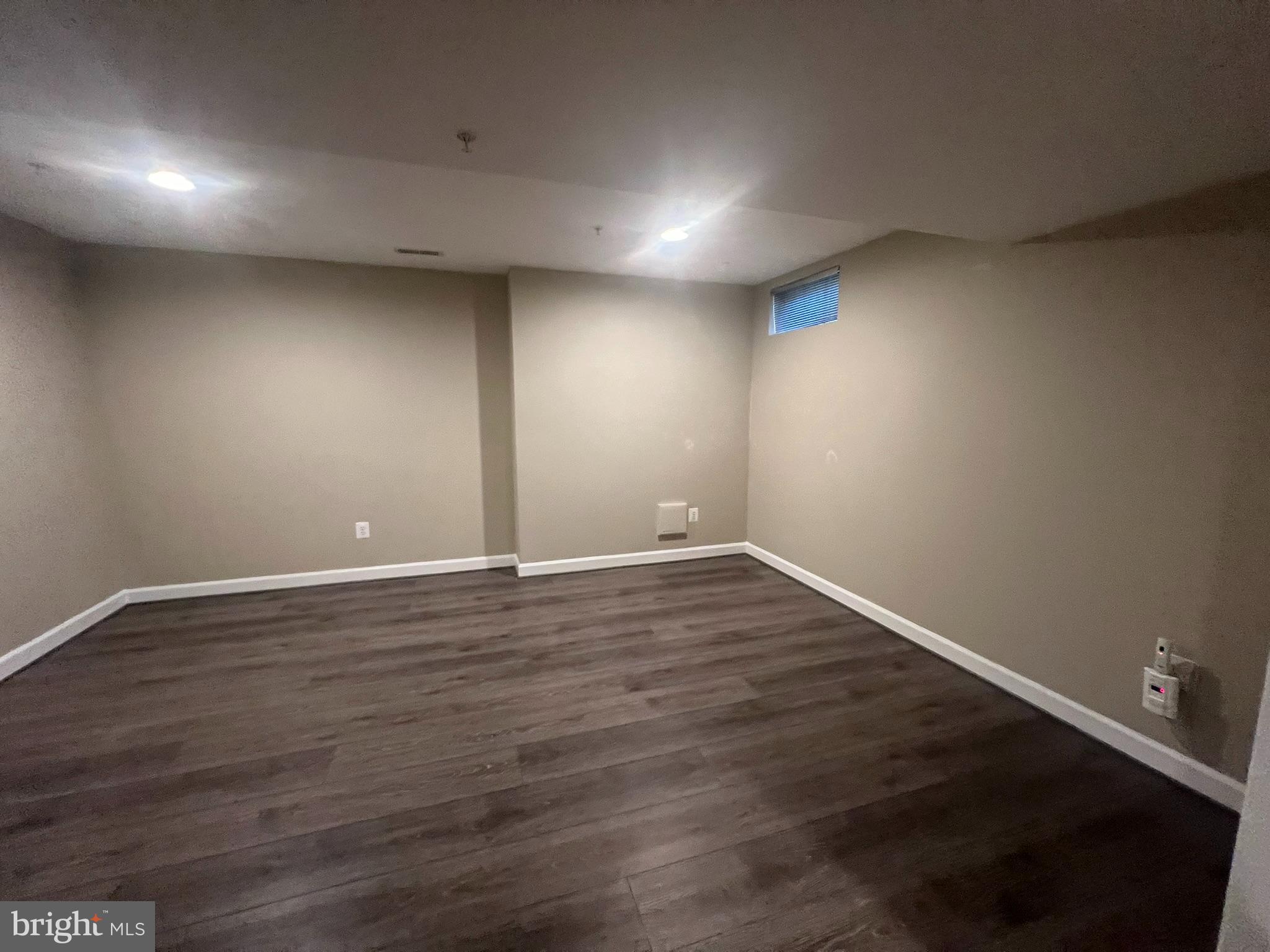 CLARKSBURG VILLAGE - Residential Lease