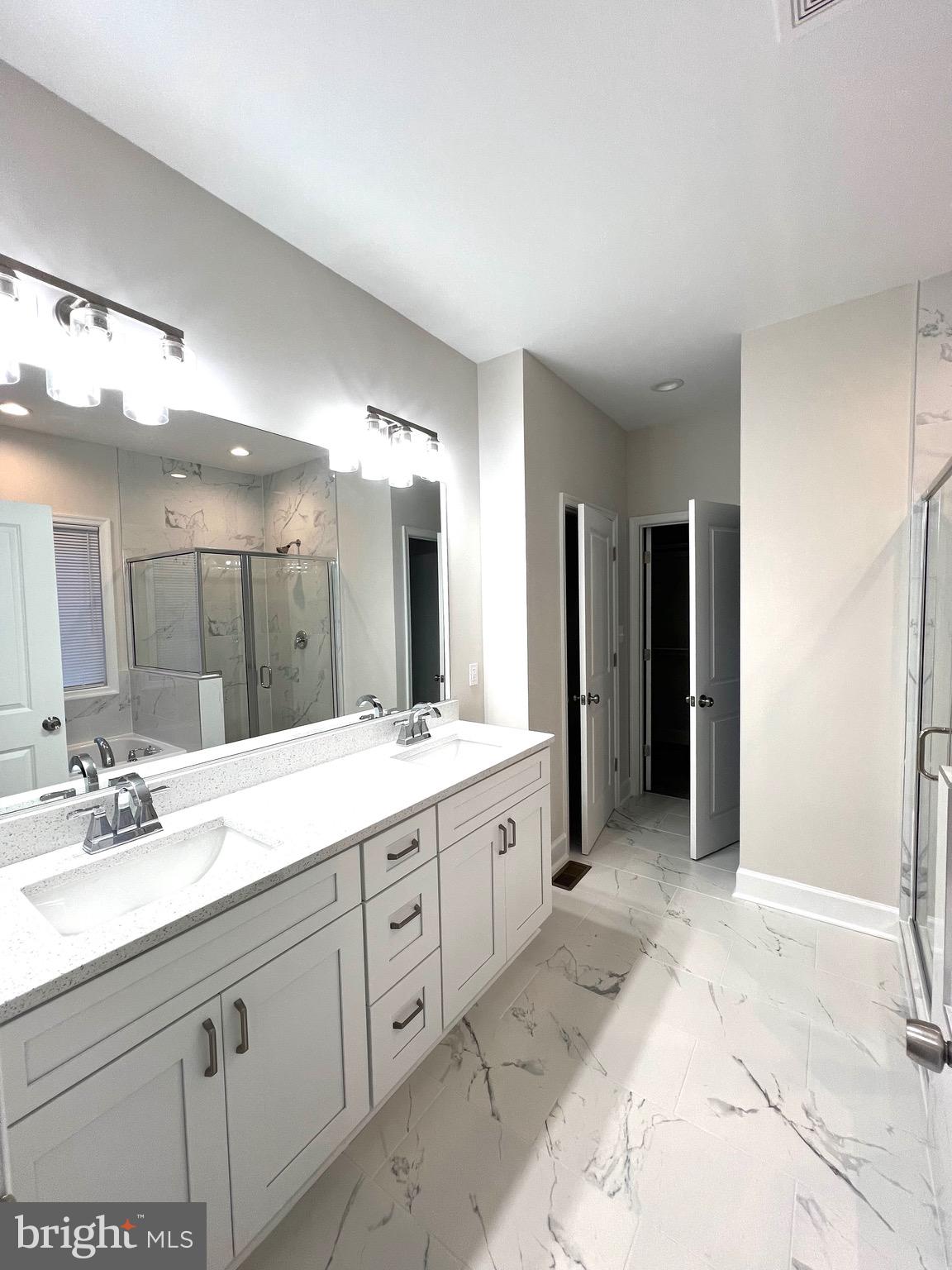 WESTMORELAND SHORES - Residential