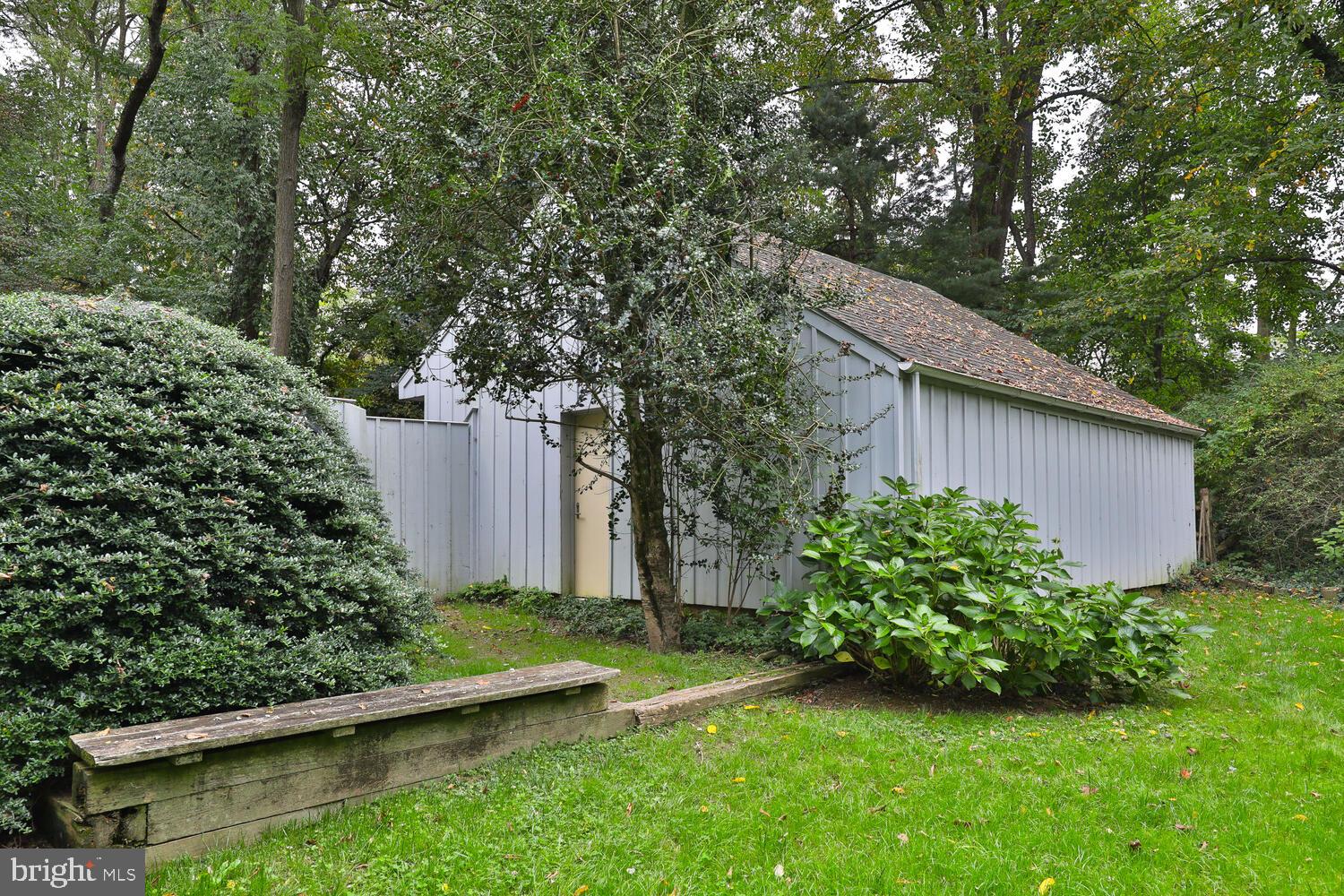 CHESTNUT HILL - Residential