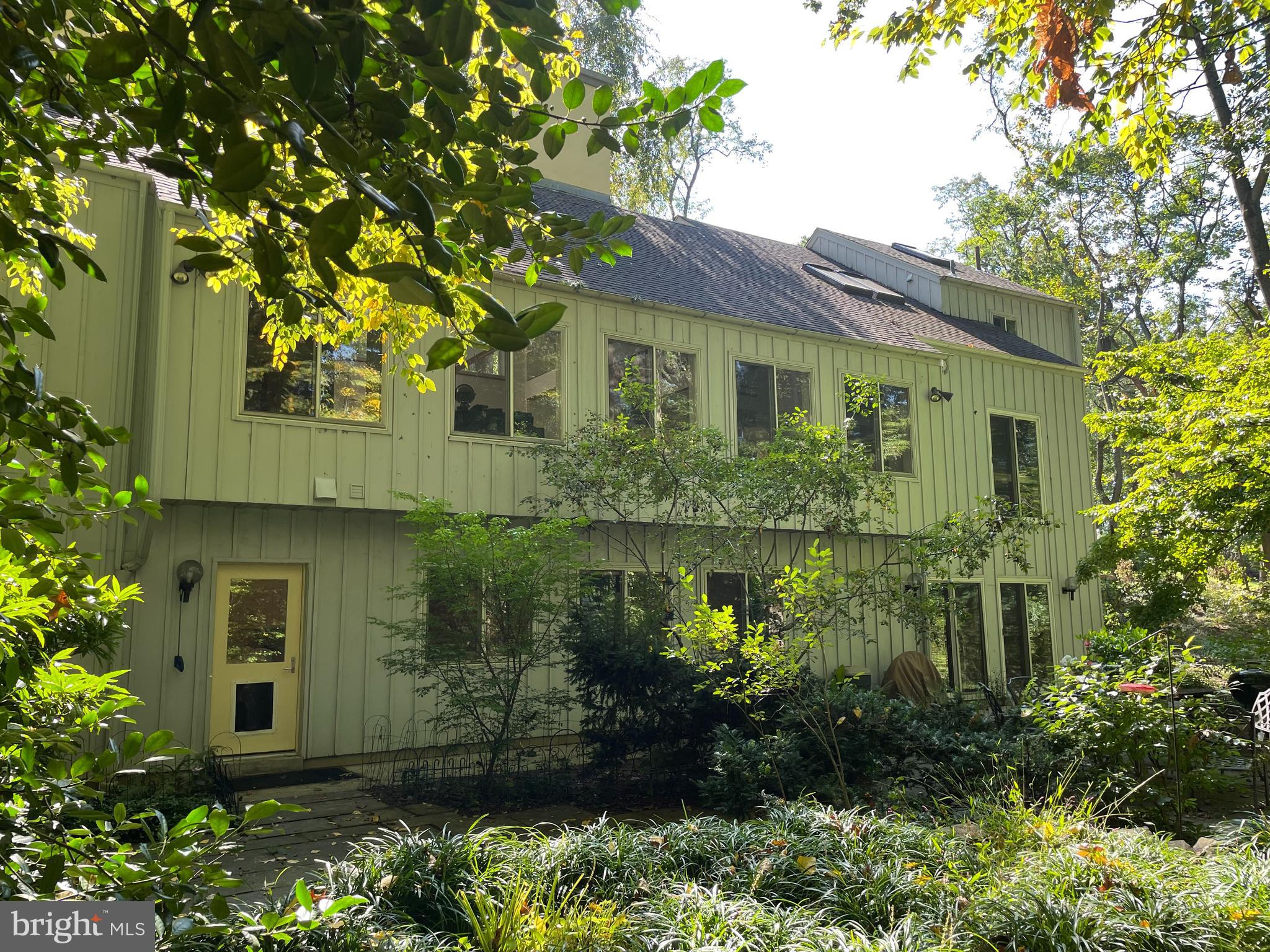 CHESTNUT HILL - Residential