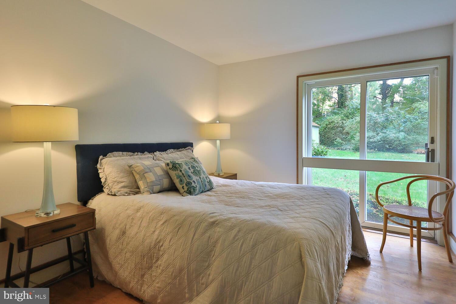 CHESTNUT HILL - Residential