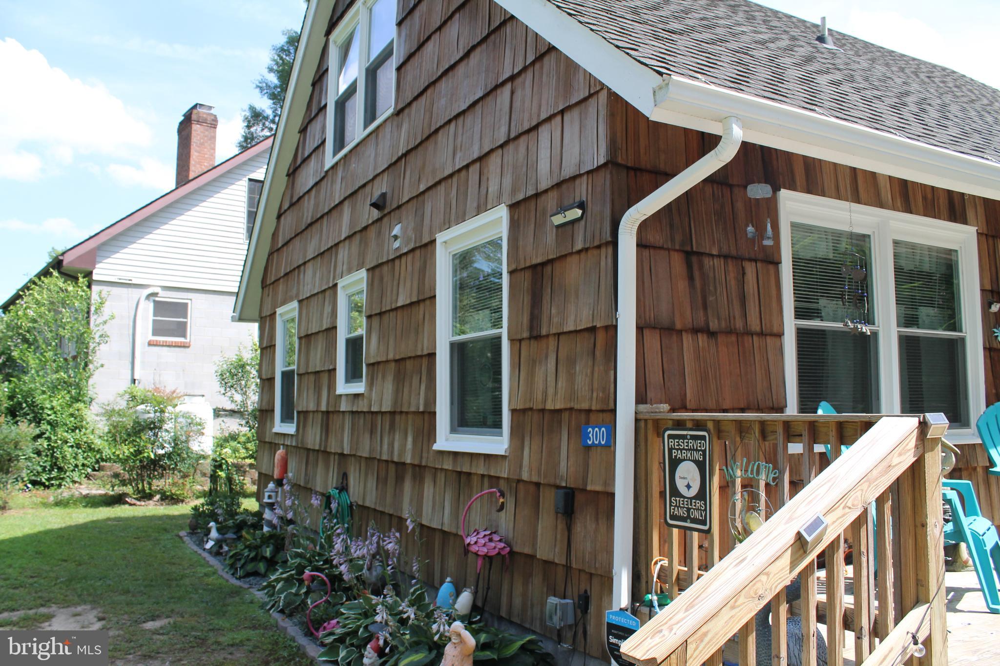 PINE HARBOR EST - Residential