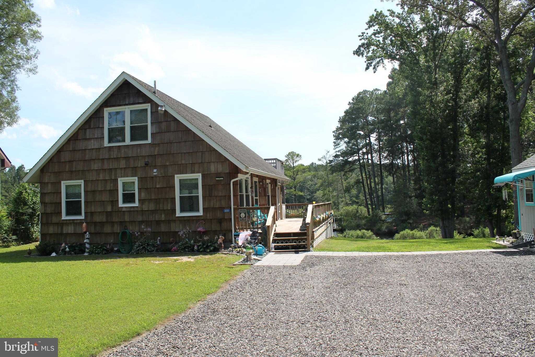 PINE HARBOR EST - Residential