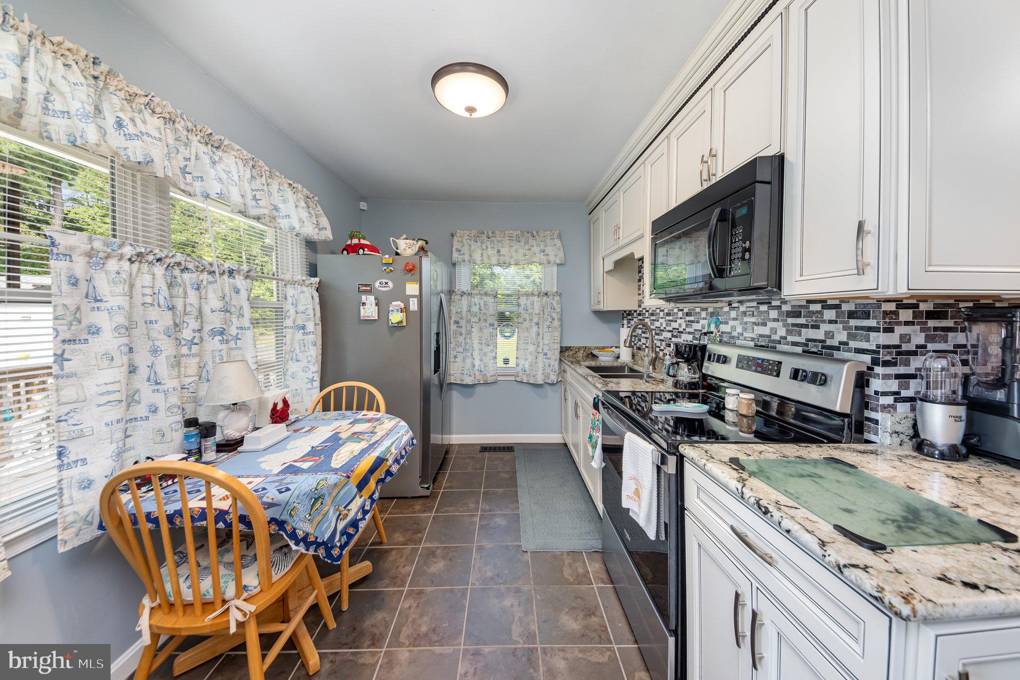 PINE HARBOR EST - Residential