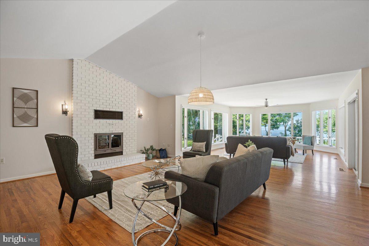 SPOUT FARM - Residential