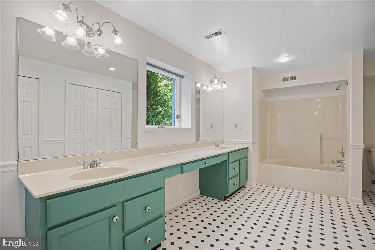 SPOUT FARM - Residential