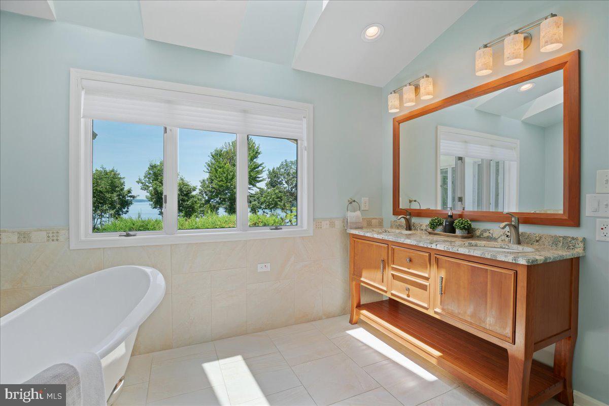 SPOUT FARM - Residential