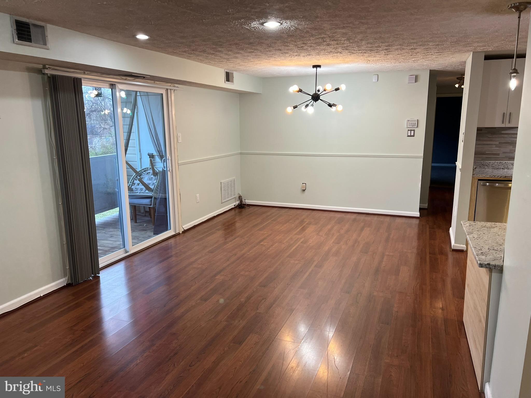 12201 PEACH CREST DRIVE 901