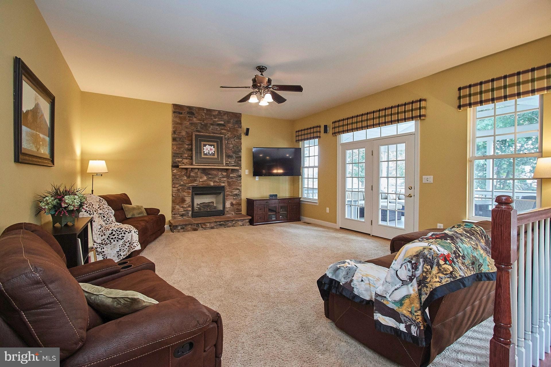 PEMBROOKE - Residential