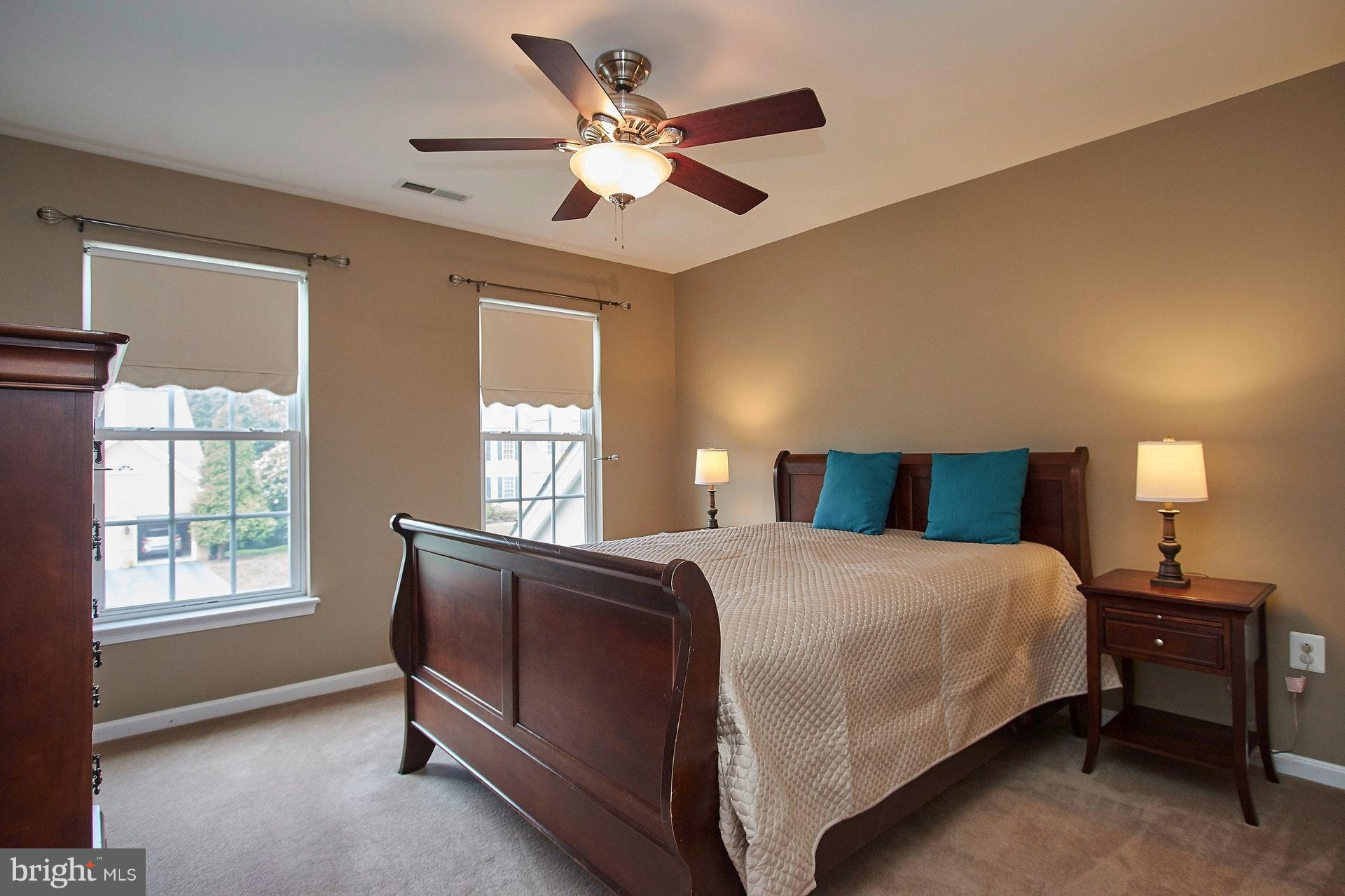 PEMBROOKE - Residential